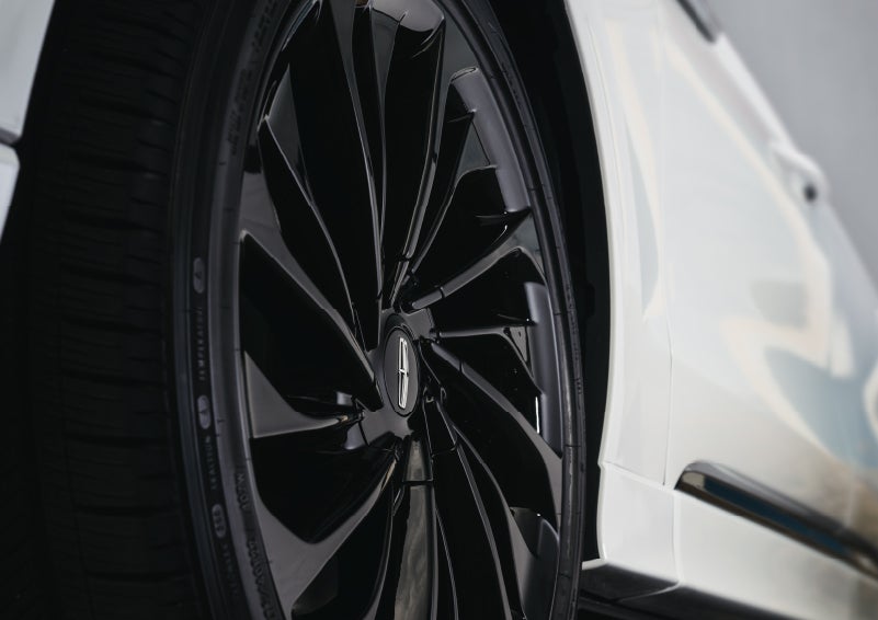 The wheel of the available Jet Appearance package is shown | Lincoln of Coconut Creek in Coconut Creek FL
